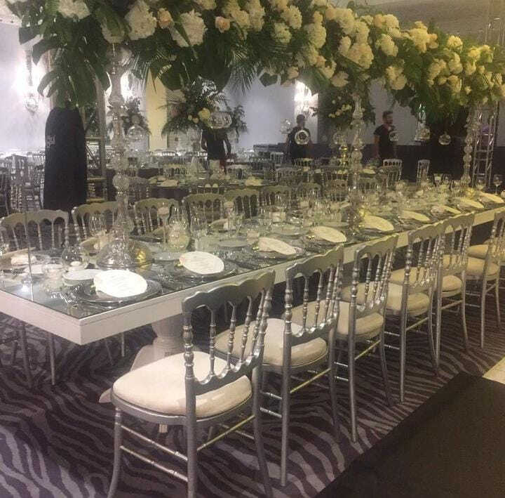 Gümüş Renk Sandalye Kiralama